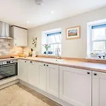 1 Bed In Holmrook Oc-87247 *